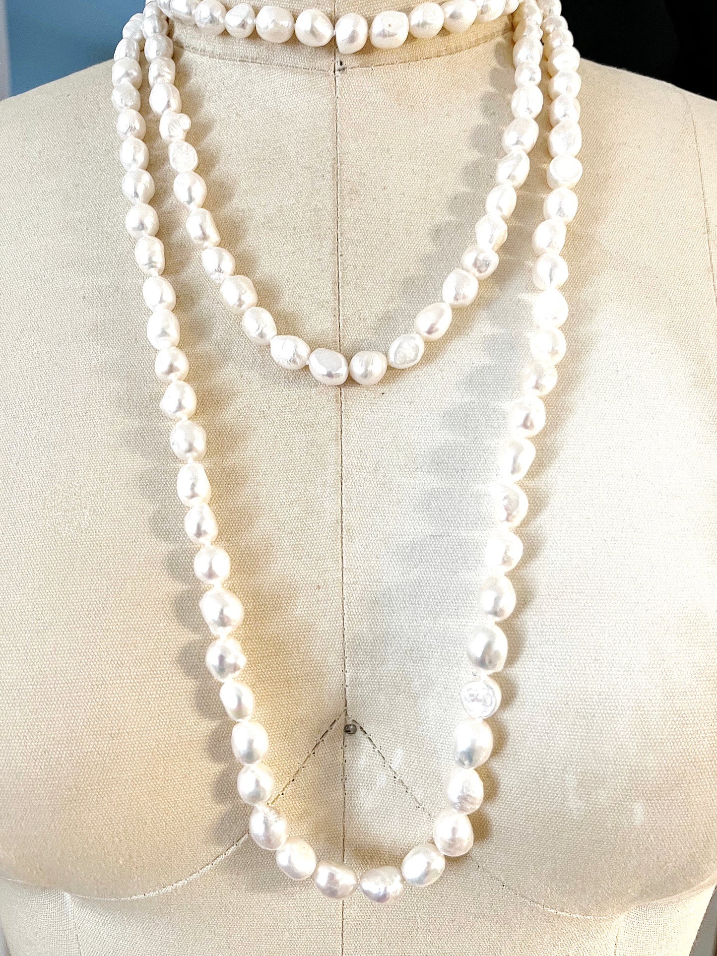 White Pearls 62"