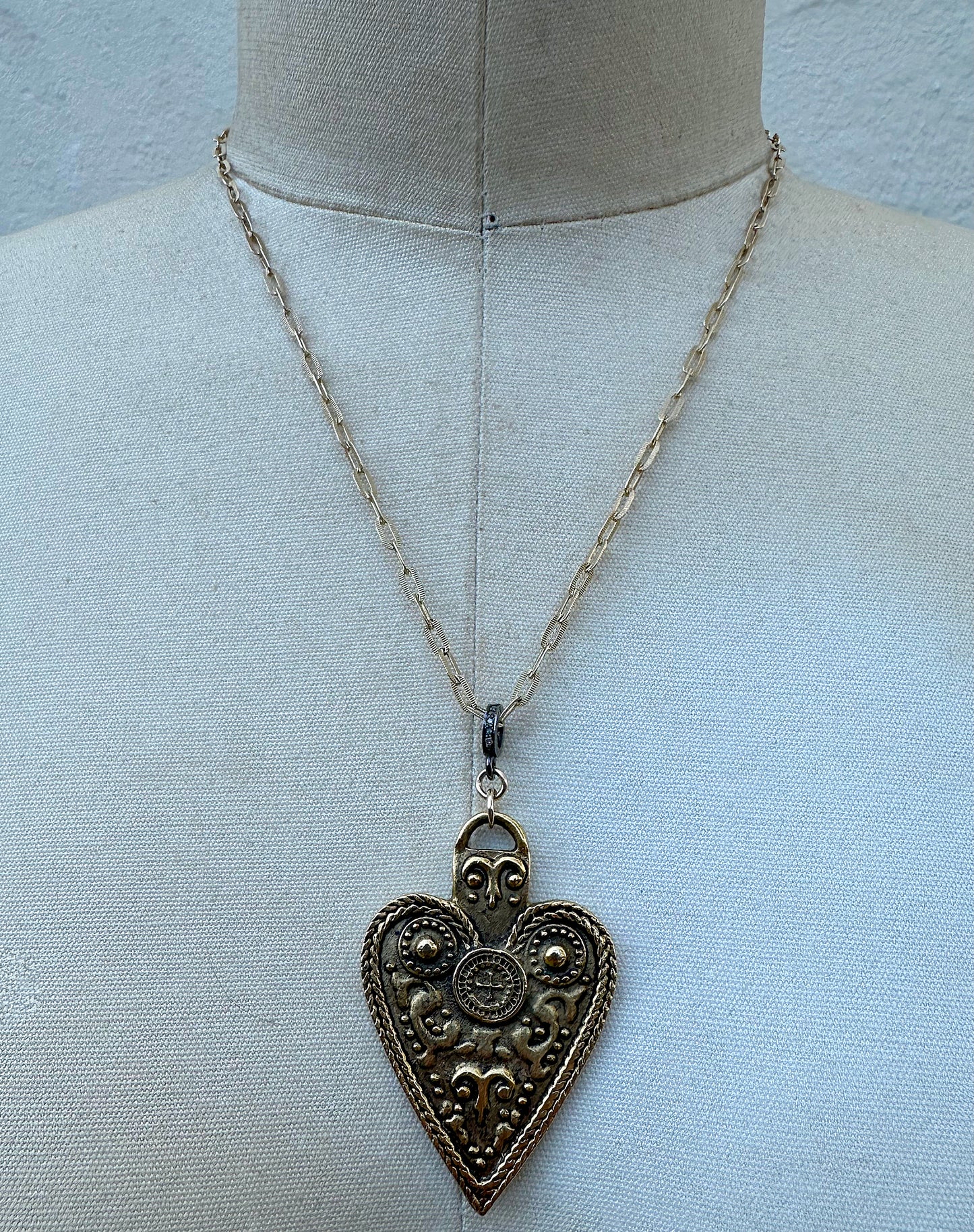 Sacred Heart on Gucci Chain 20"