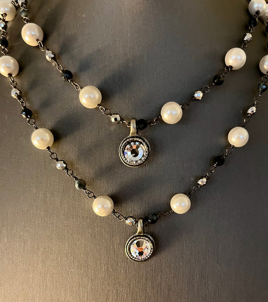 Elegant Eye Silver 15"