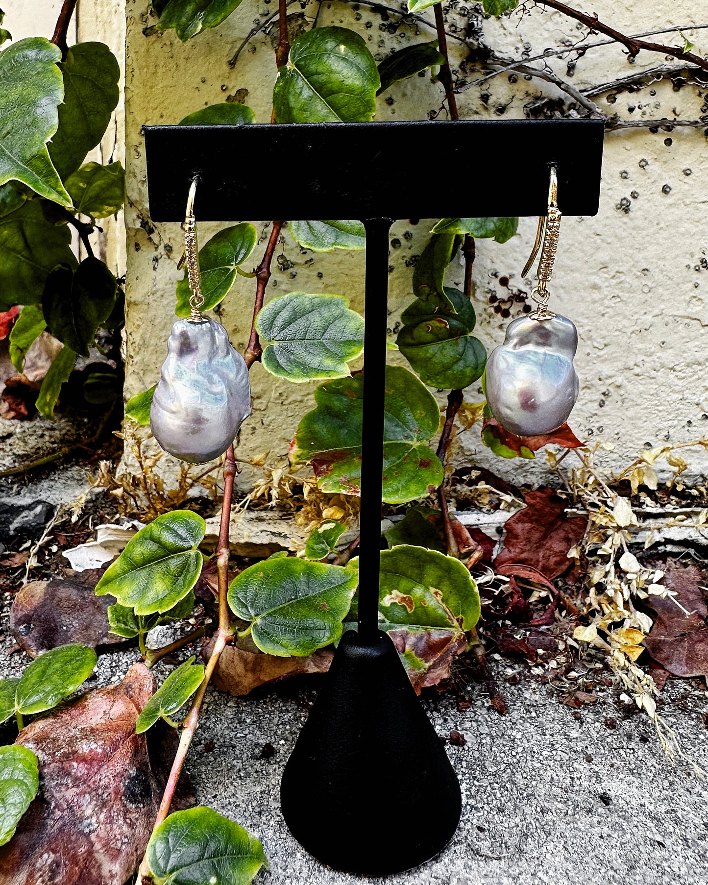 Euphoria Earrings Gray