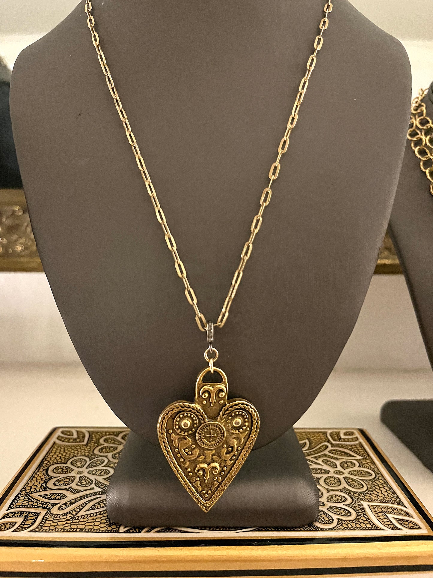 Sacred Heart on Gucci Chain 20"