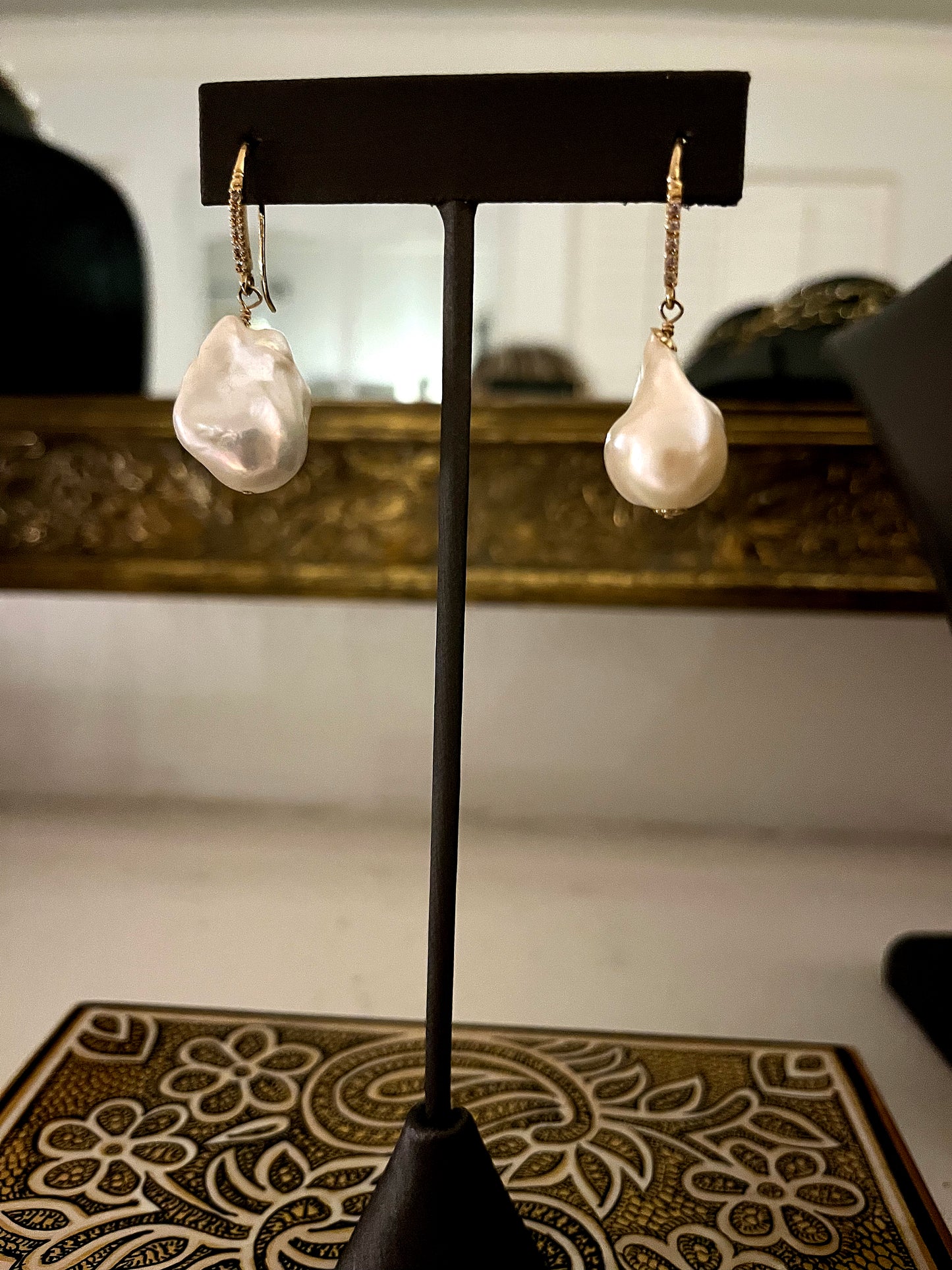 Euphoria Earrings White