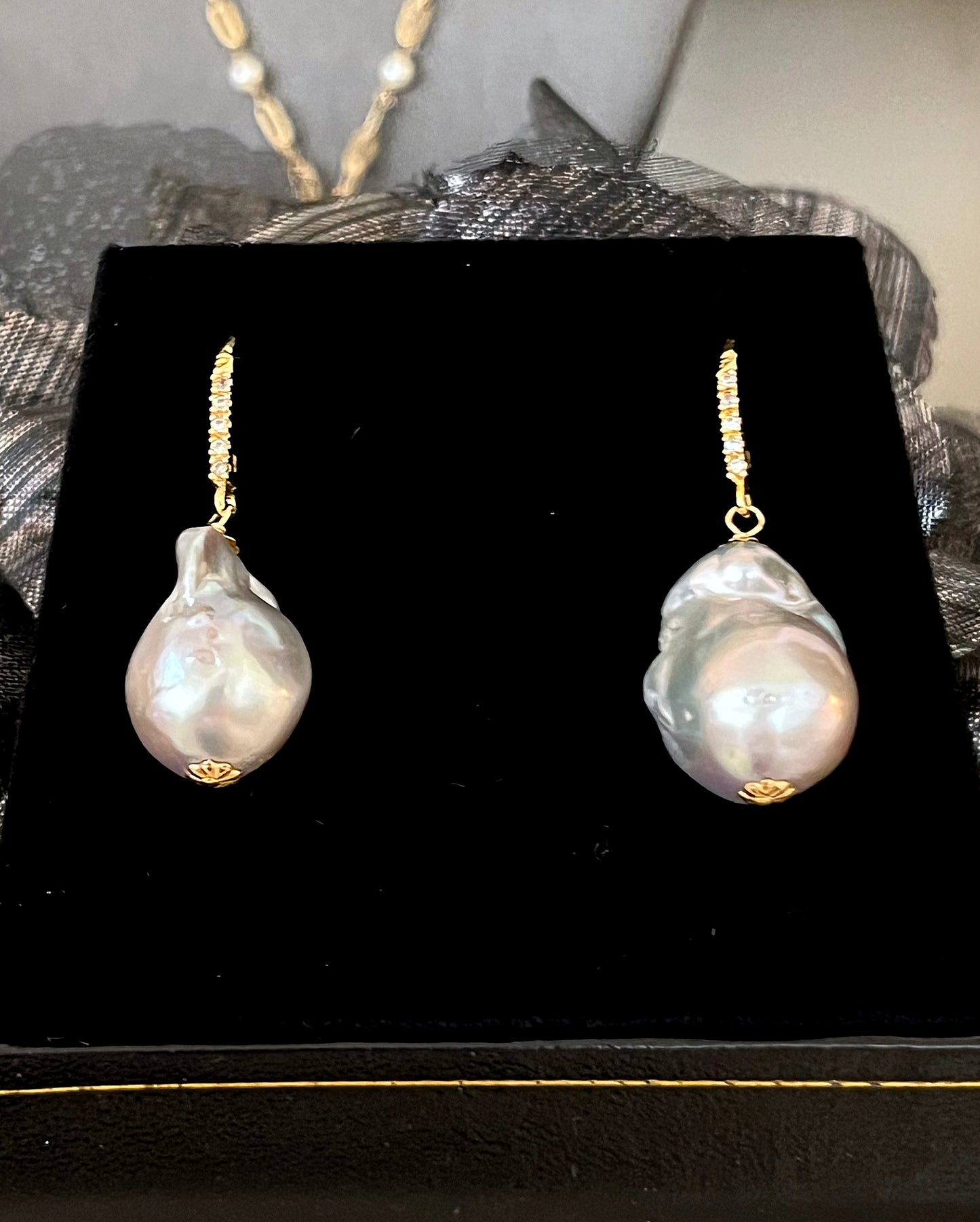 Euphoria Earrings Gray