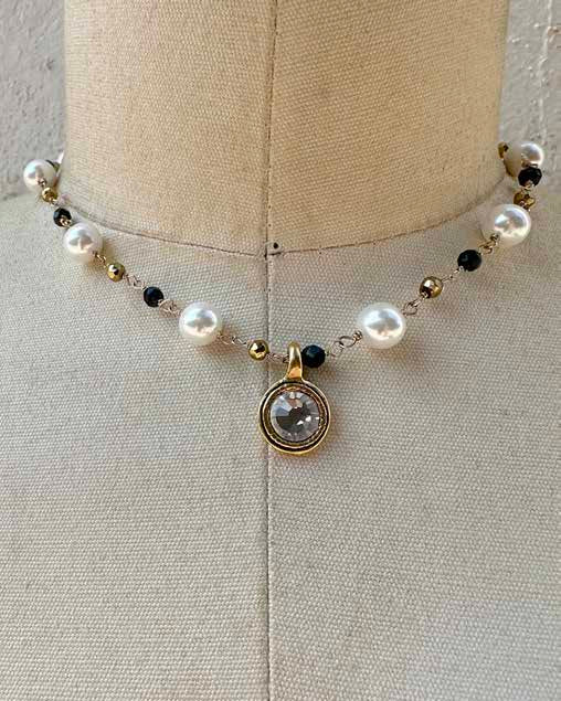 Elegant Eye Gold 15"